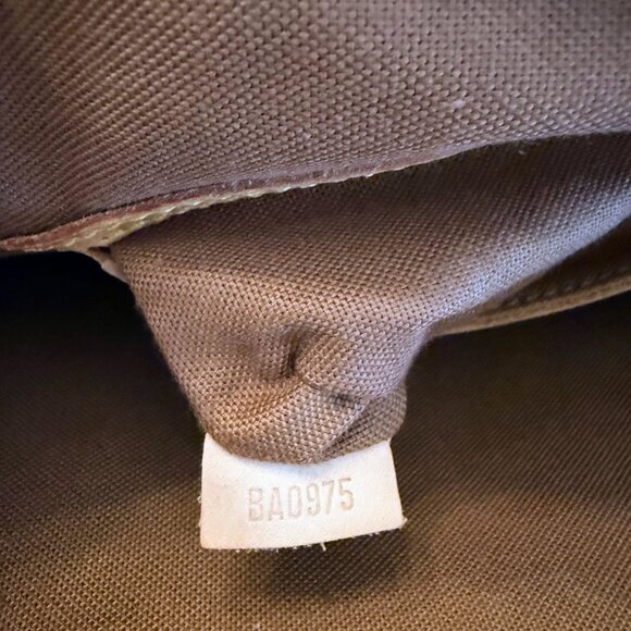 Louis Vuitton Alma PM Monogram Canvas Satchel โ Vintage 2004 โ Excellent Conditi - Picture 15 of 16